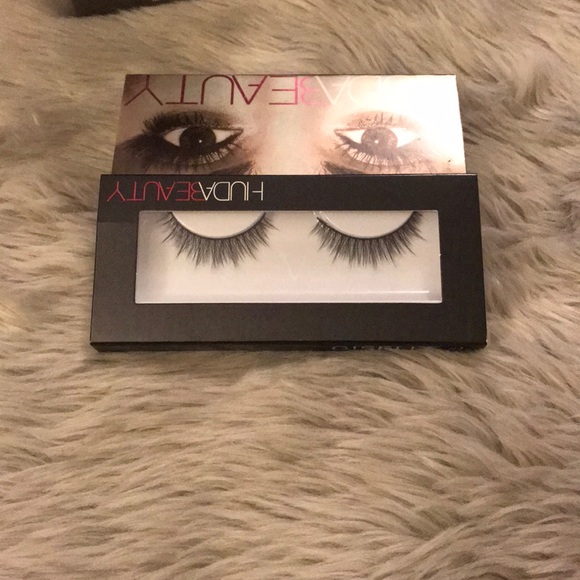 🎁BUY 2 GET 1 FREE‼️GISELLE REAL MINX FALSE LASHES - Picture 1 of 3